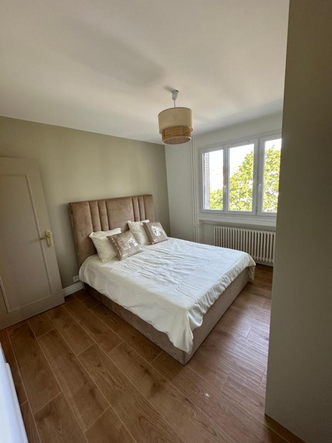 Appartement Minois à Saint-Genet-Lerpt Extérieur photo