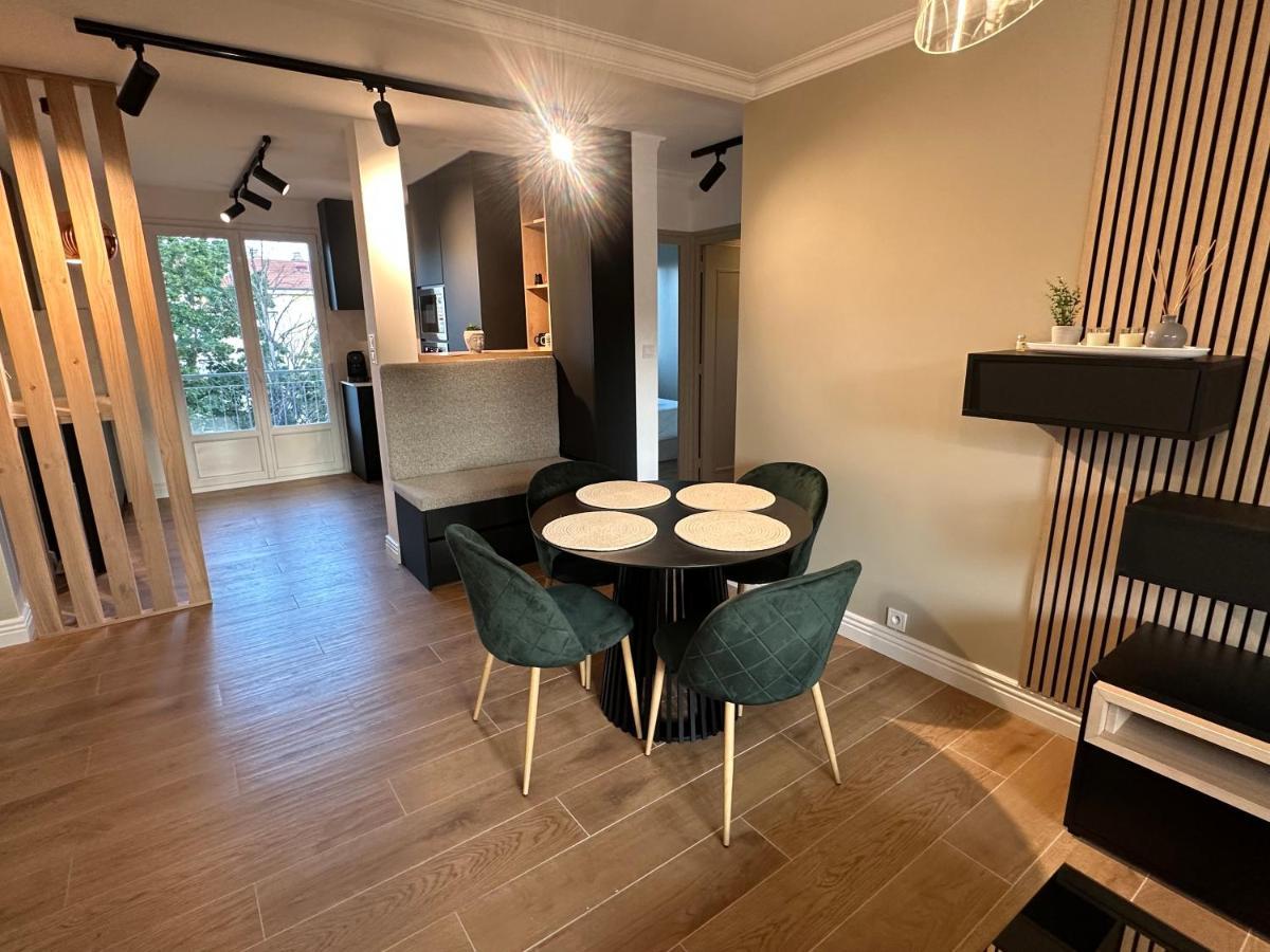 Appartement Minois à Saint-Genet-Lerpt Extérieur photo