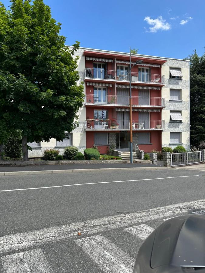 Appartement Minois à Saint-Genet-Lerpt Extérieur photo